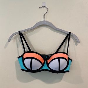 NEW Triangl Swimwear Bikini Top Size Small